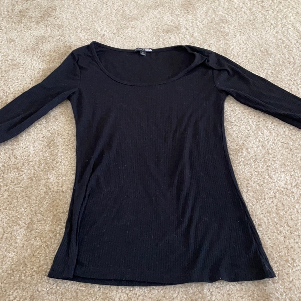 Only worn once fashion nova small quarter length sleeve shirt